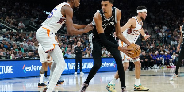 文班KD联手还有戏！队记：马刺仍然还在争夺杜兰特