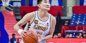 半岛体育网址-状态糟糕！孙铭徽首节4中0未得分仅拿1板1助 正负值-9