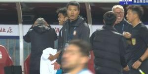 半岛体育网址-邵佳一vs南基一前者换张修维高迪造逆转，后者换杜智轩又换下