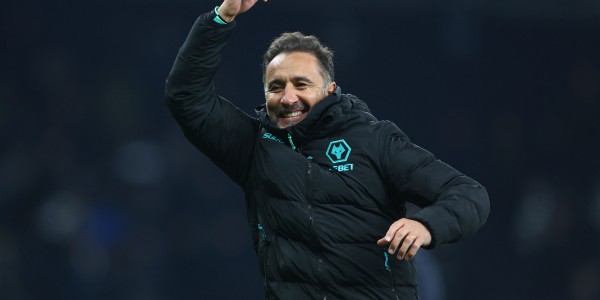 半岛体育在线-狼队主帅：我们每次失误曼城都能进球，而曼城失误我们却没把握住