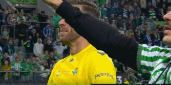 半岛体育网址-😢遗憾错失欧协联冠军，安东尼赛后悲伤落泪