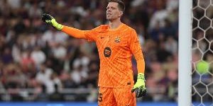 半岛体育官网-波兰媒体：什琴斯尼99%可能性与巴萨续约至少1年，经济因素非阻碍